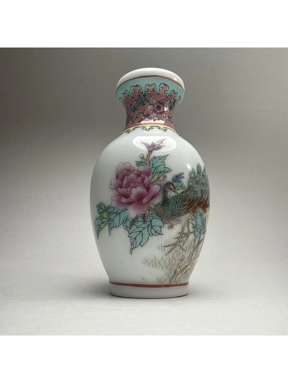 Vintage Peacock Vase Jingdezhen Porcelain Oriental Enamel Painted China 5.75 in